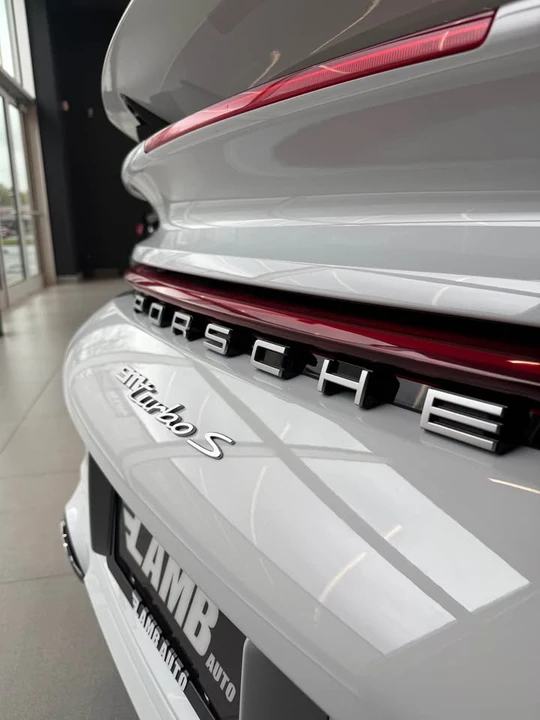 2022 Porsche 992 Carrera - Image 7 of 9