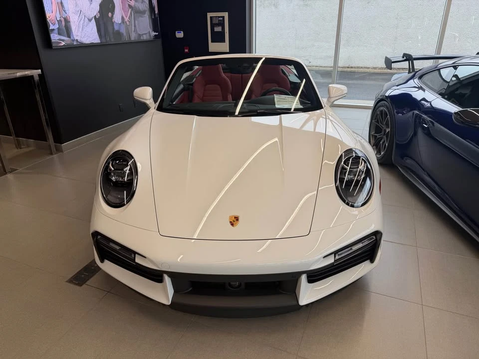 2022 Porsche 992 Carrera - Image 2 of 9