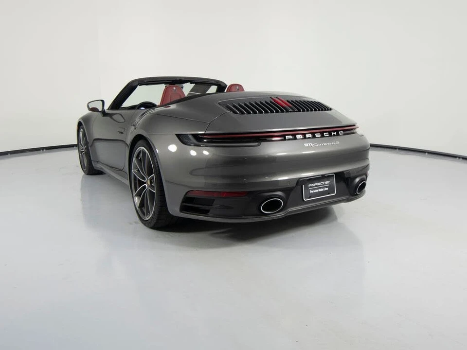2022 Porsche 992 Carrera 4S - Image 8 of 31