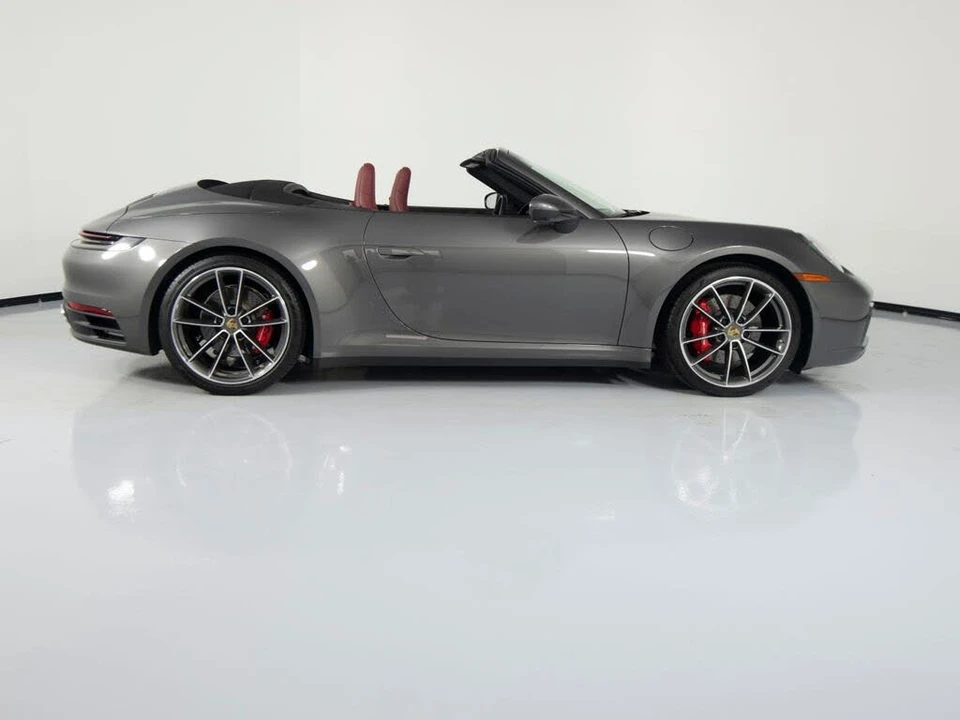 2022 Porsche 992 Carrera 4S - Image 11 of 31
