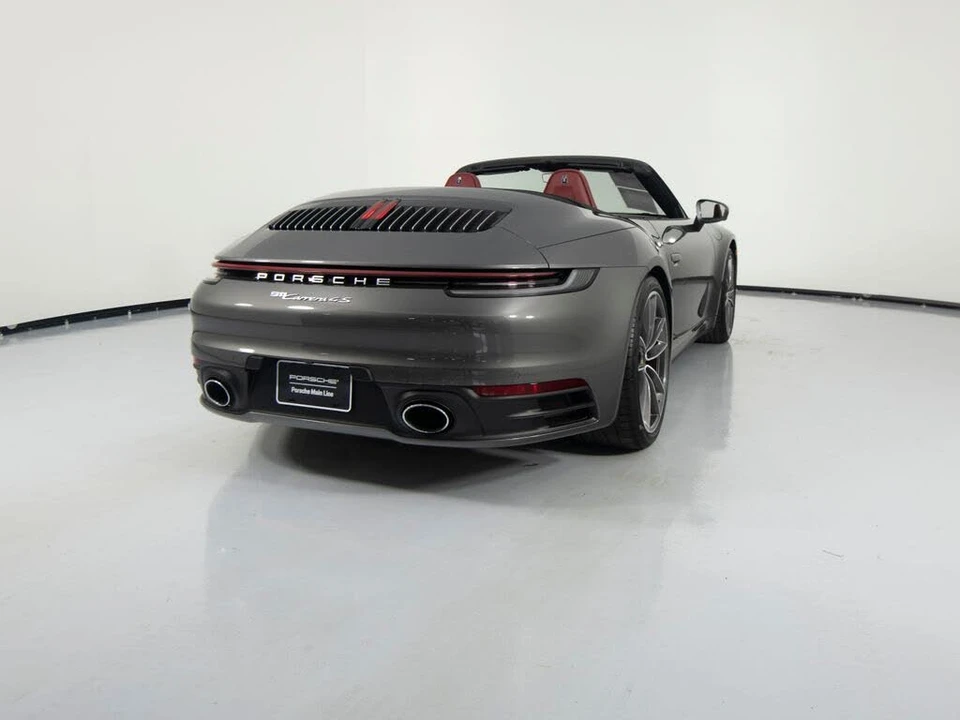 2022 Porsche 992 Carrera 4S - Image 10 of 31