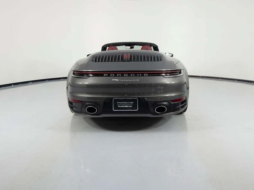 2022 Porsche 992 Carrera 4S - Image 9 of 31