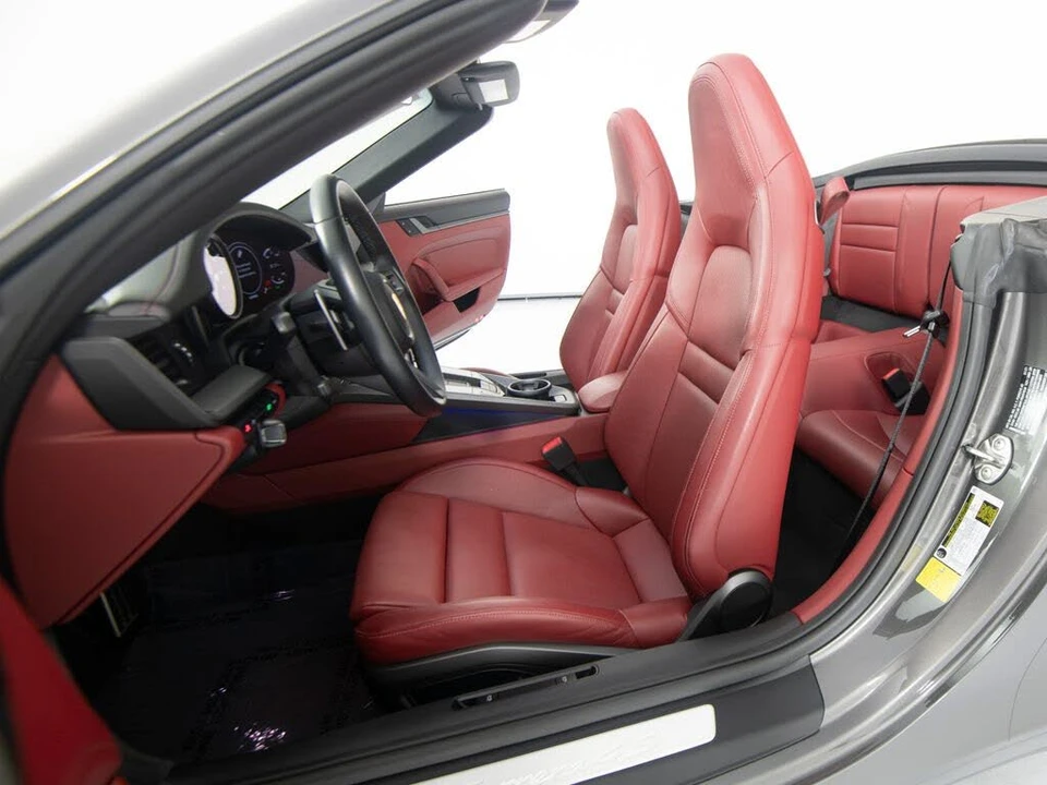 2022 Porsche 992 Carrera 4S - Image 5 of 31