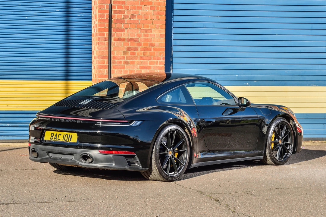 2022 Porsche 992 Carrera - Image 5 of 31