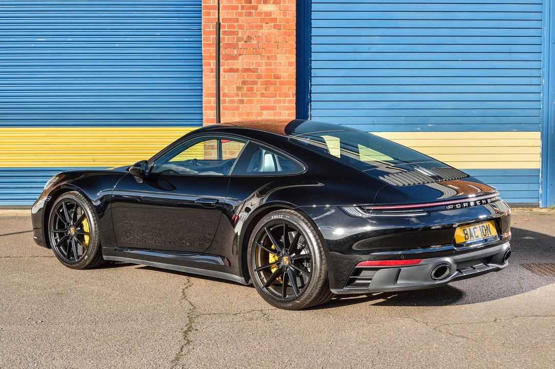 2022 Porsche 992 Carrera - Image 13 of 31