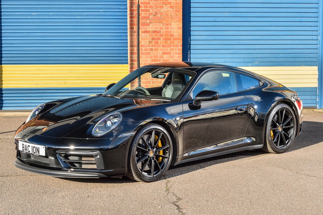 2022 Porsche 992 Carrera - Image 16 of 31