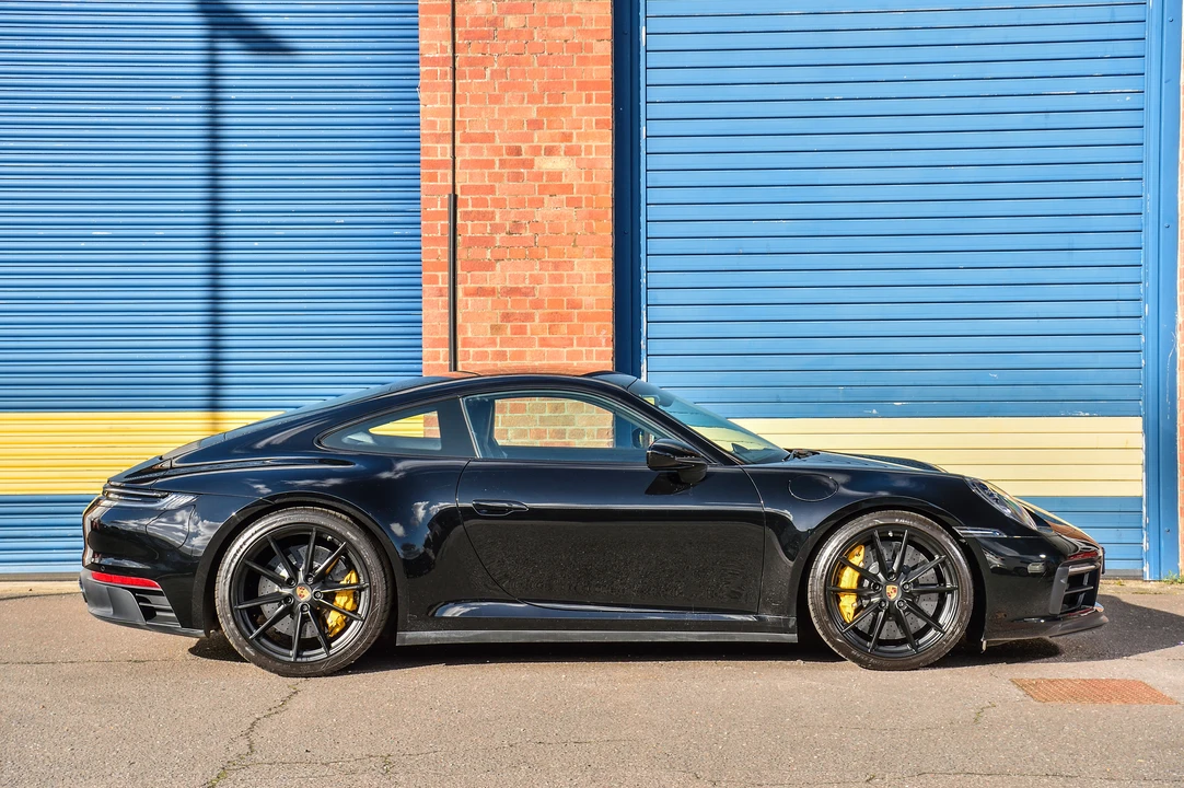 2022 Porsche 992 Carrera - Image 17 of 31