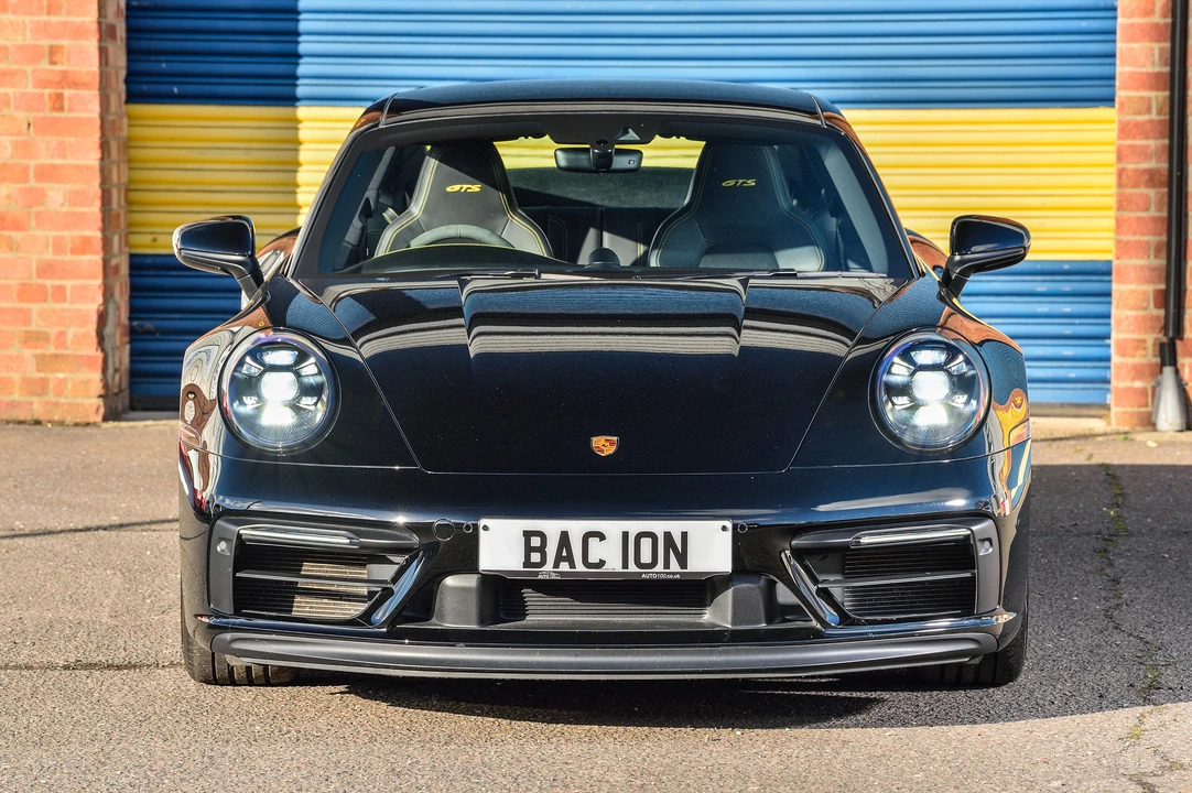 2022 Porsche 992 Carrera - Image 18 of 31