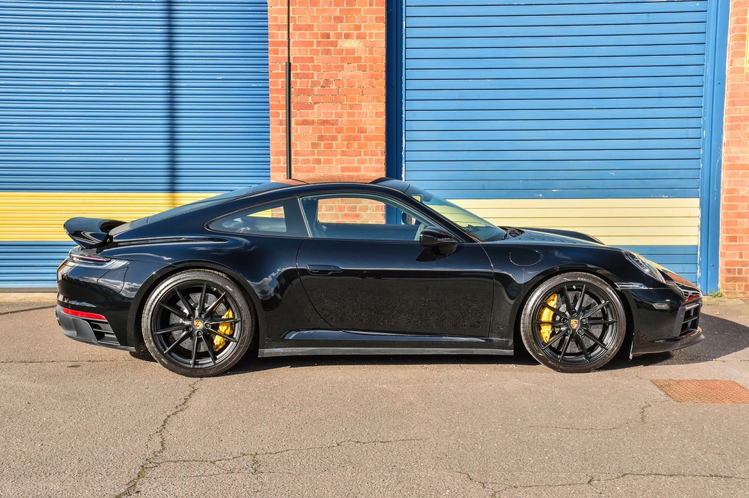 2022 Porsche 992 Carrera - Image 22 of 31