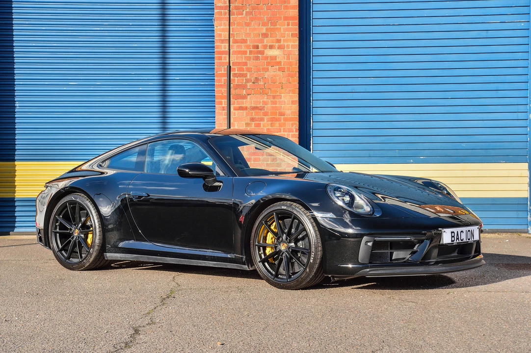 2022 Porsche 992 Carrera - Image 3 of 31