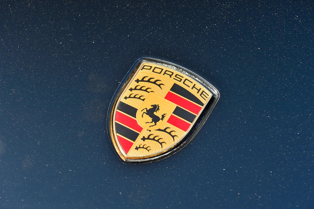 2022 Porsche 992 Carrera - Image 29 of 31