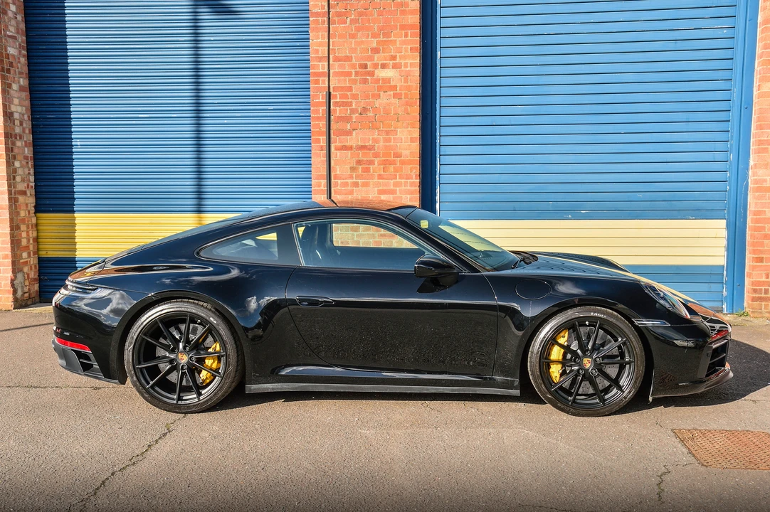 2022 Porsche 992 Carrera - Image 28 of 31