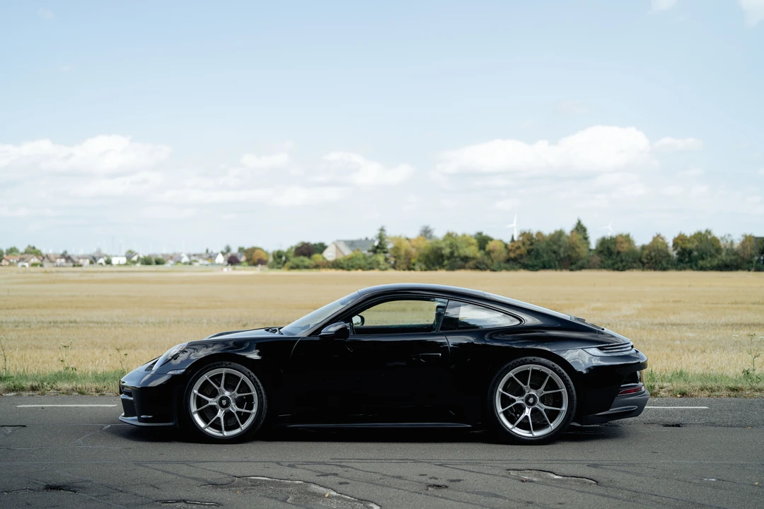 2022 Porsche 992 GT3 Touring - Image 14 of 31