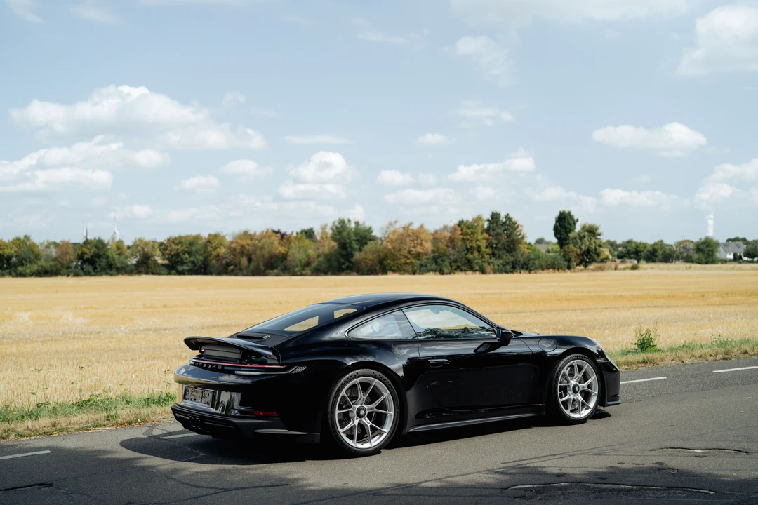 2022 Porsche 992 GT3 Touring - Image 21 of 31