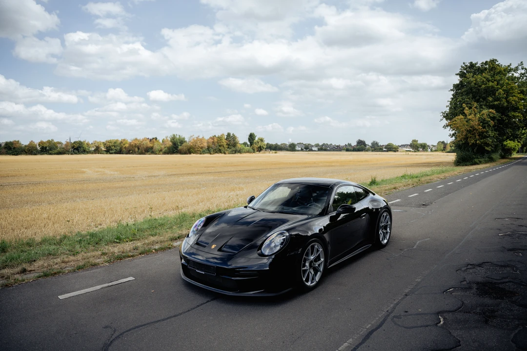 2022 Porsche 992 GT3 Touring - Image 26 of 31