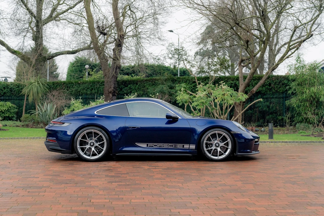 2022 Porsche 992 GT3 - Image 9 of 31