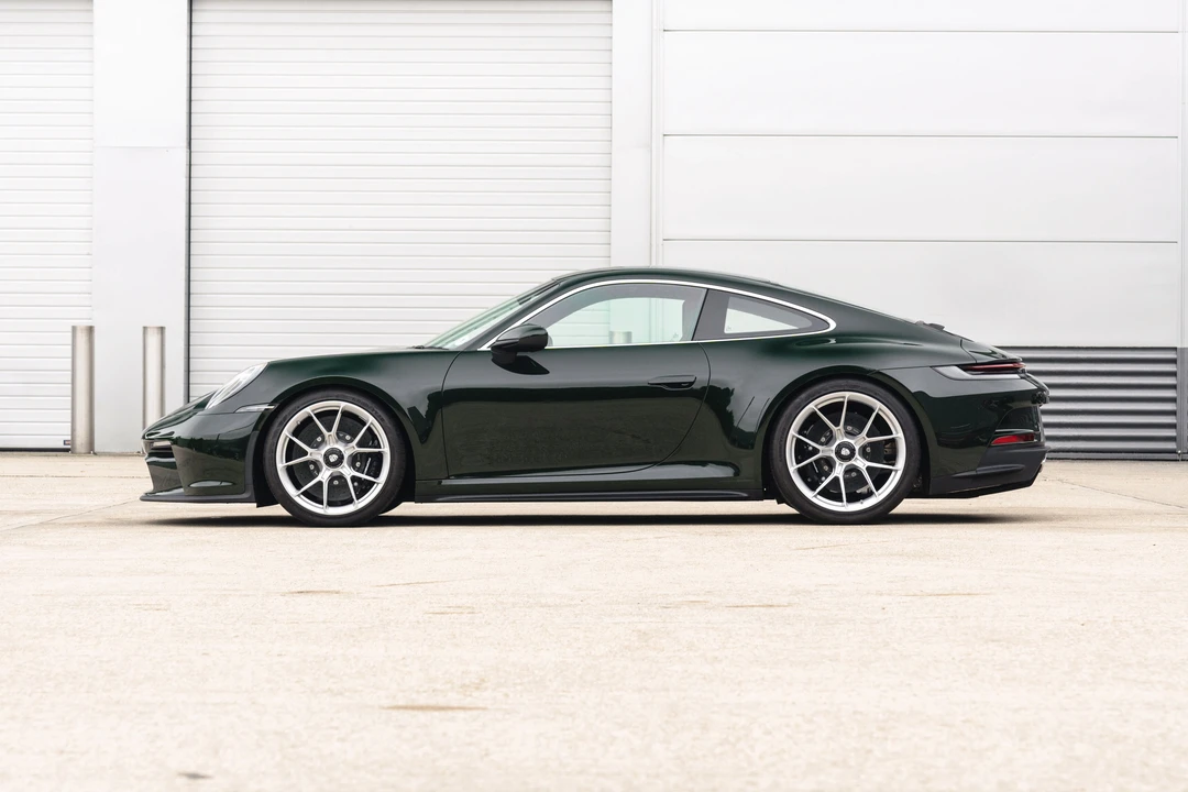 2022 Porsche 992 GT3 - Image 8 of 31
