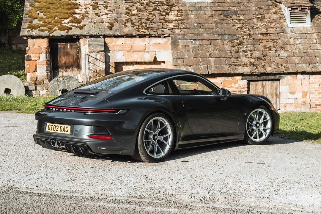 2022 Porsche 992 GT3 - Image 15 of 31