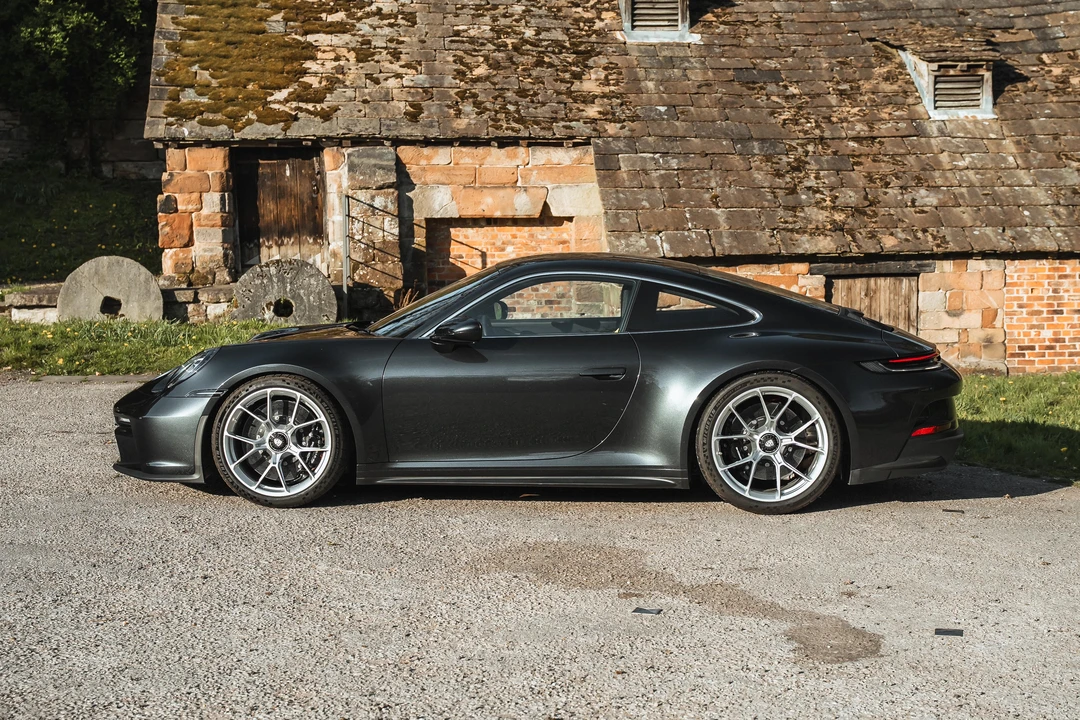 2022 Porsche 992 GT3 - Image 12 of 31