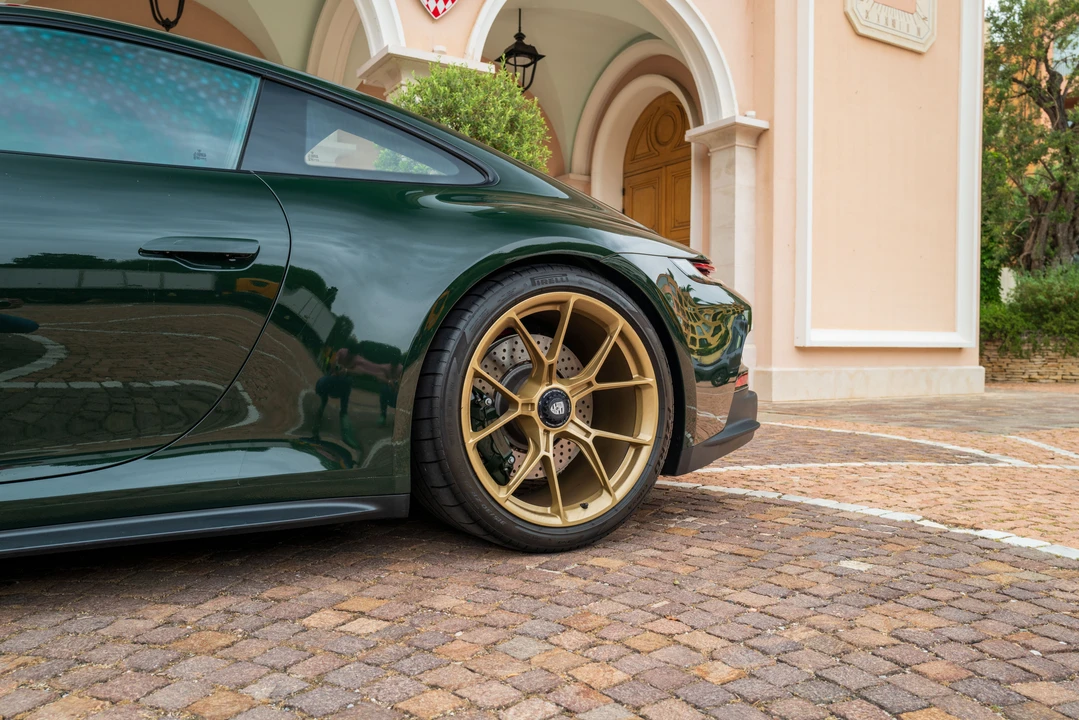 2022 Porsche 992 GT3 - Image 26 of 31