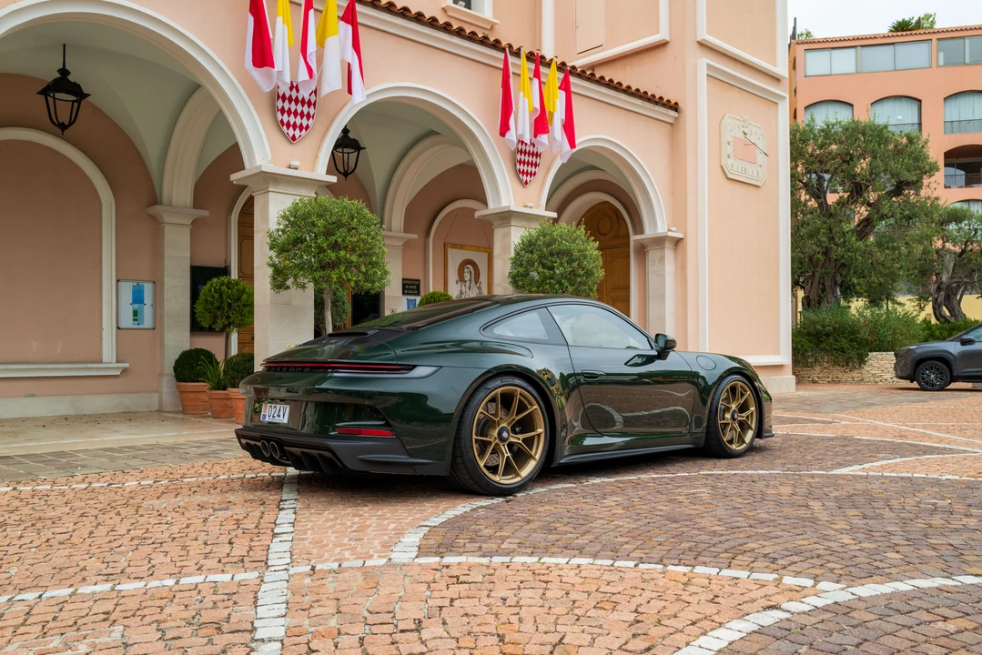 2022 Porsche 992 GT3 - Image 6 of 31