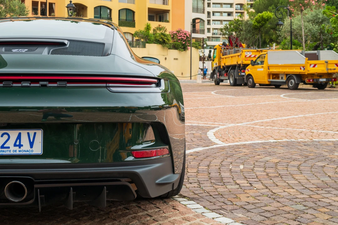 2022 Porsche 992 GT3 - Image 17 of 31