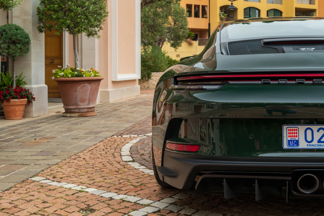 2022 Porsche 992 GT3 - Image 18 of 31