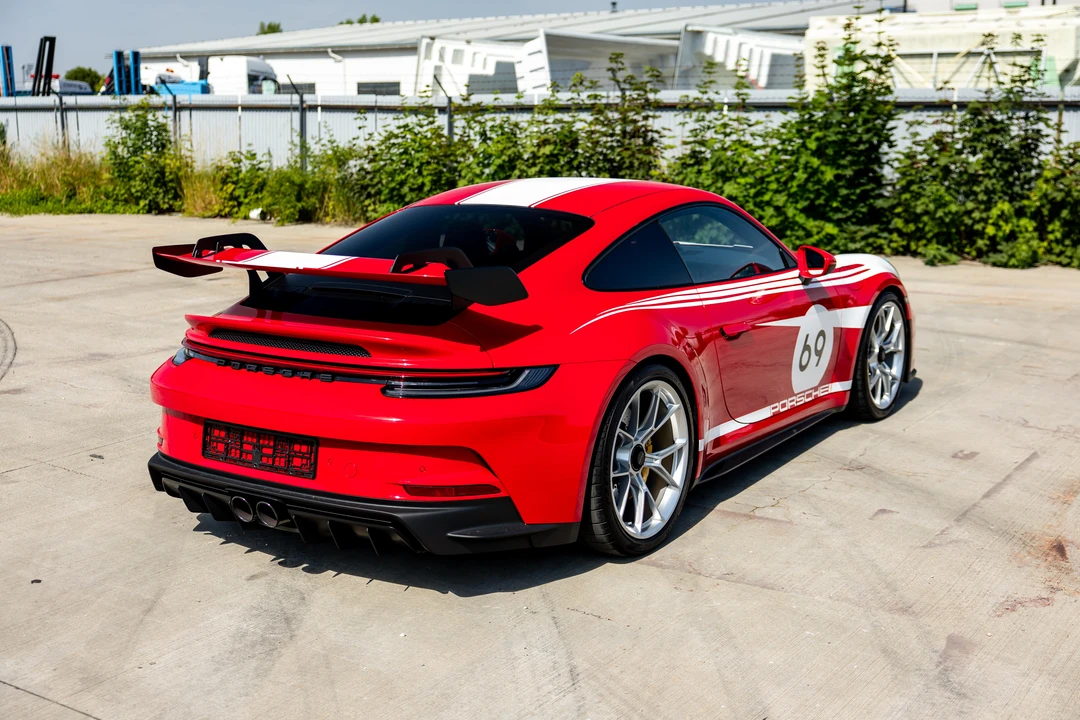 2022 Porsche 992 GT3 - Image 14 of 31