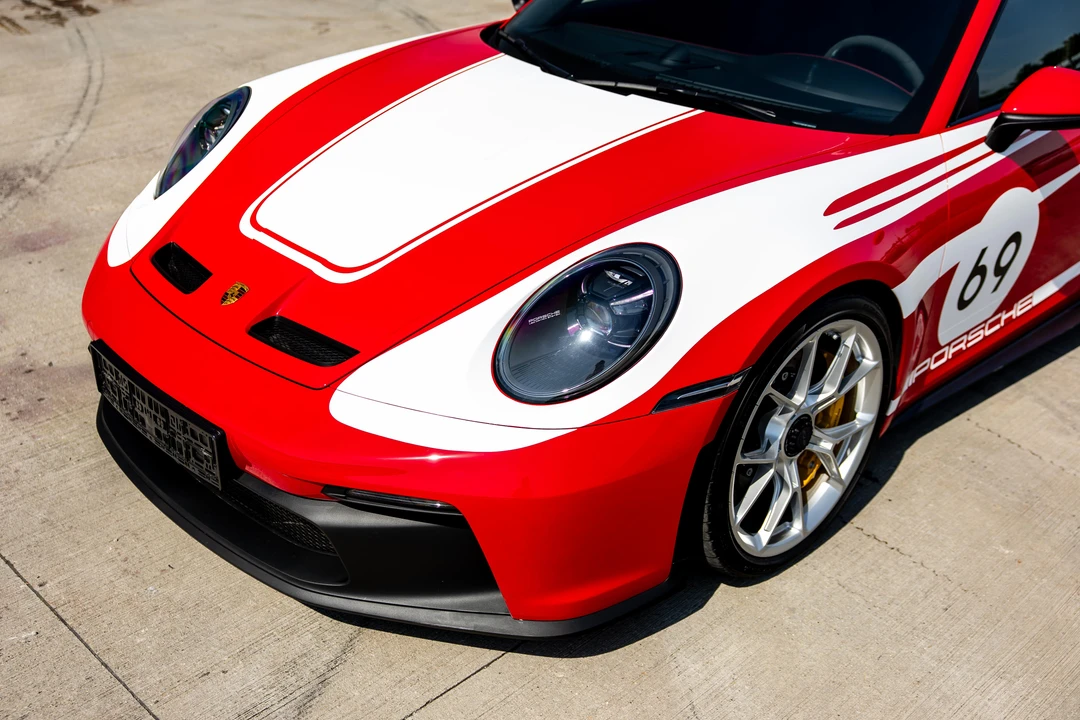 2022 Porsche 992 GT3 - Image 17 of 31
