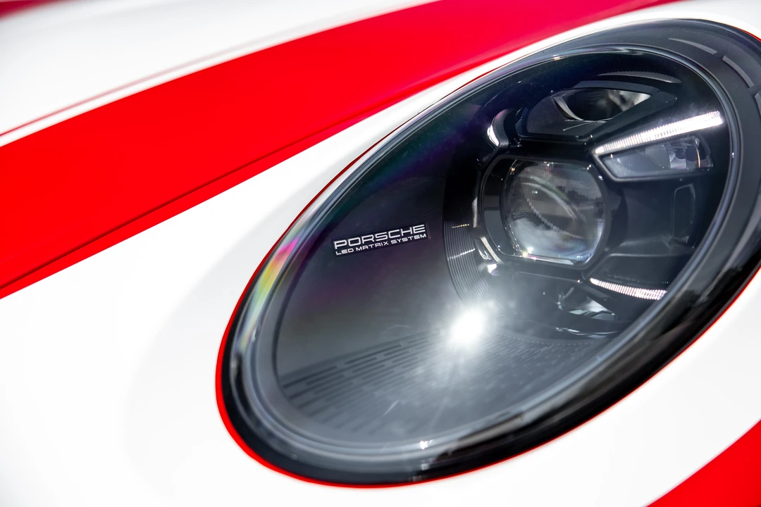 2022 Porsche 992 GT3 - Image 18 of 31