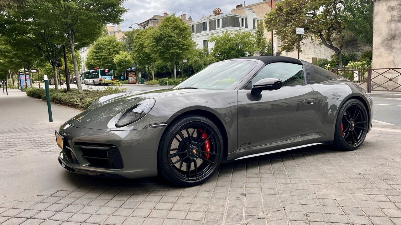 2022 Porsche 992 Carrera - Image 16 of 31