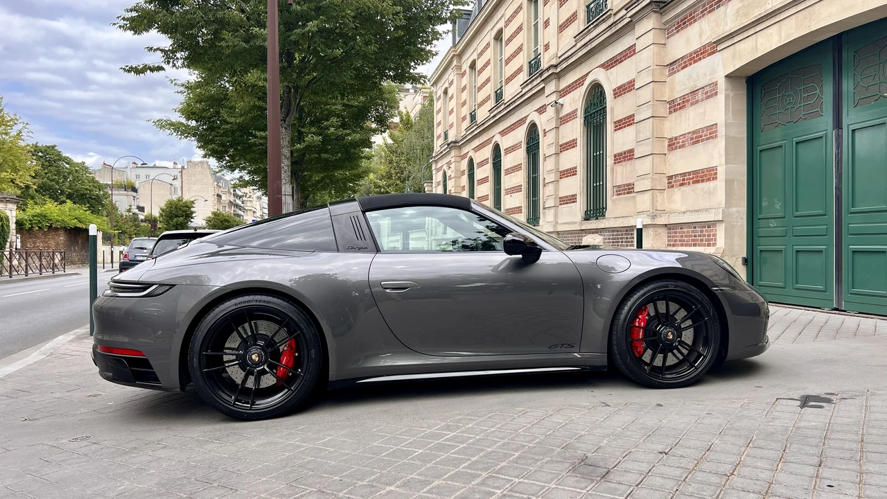 2022 Porsche 992 Carrera - Image 5 of 31