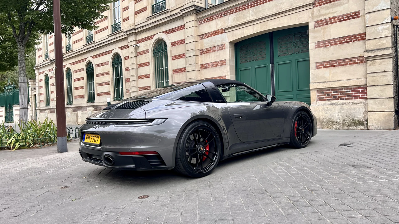 2022 Porsche 992 Carrera - Image 6 of 31