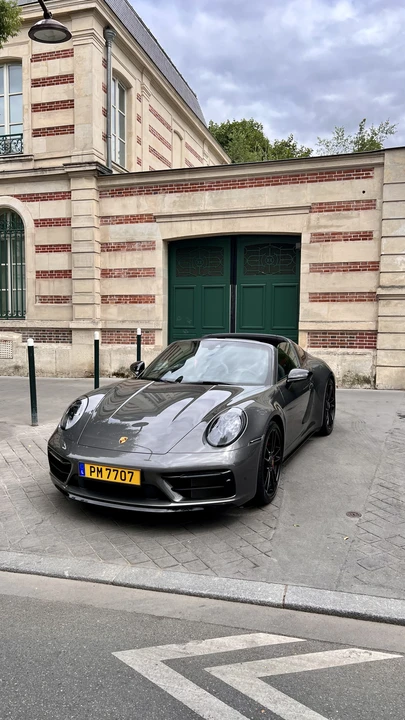2022 Porsche 992 Carrera - Image 28 of 31