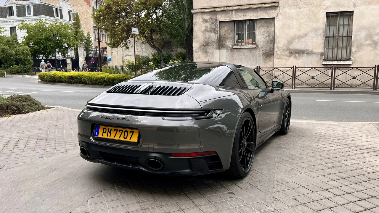 2022 Porsche 992 Carrera - Image 7 of 31