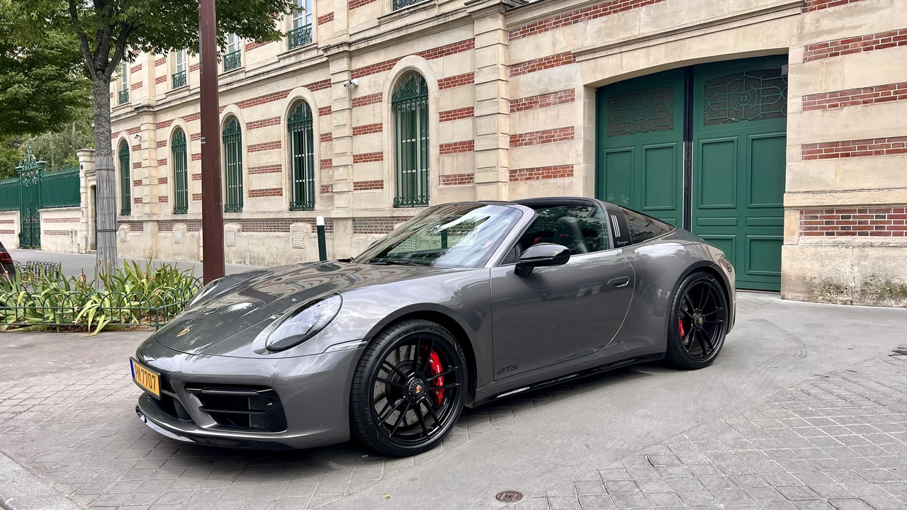 2022 Porsche 992 Carrera - Image 10 of 31
