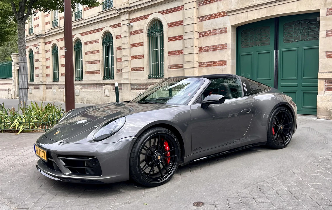 2022 Porsche 992 Carrera - Image 2 of 31