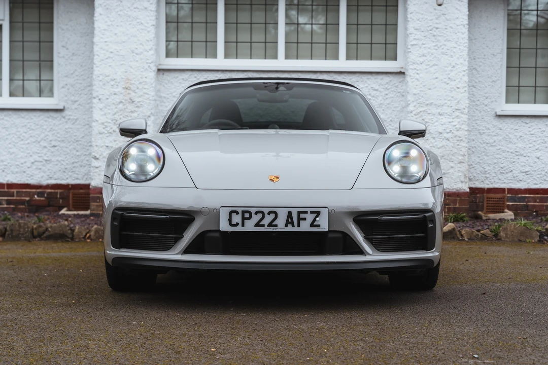 2022 Porsche 992 Carrera - Image 11 of 31