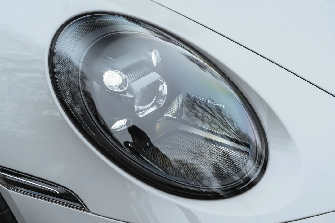 2022 Porsche 992 Carrera - Image 25 of 31