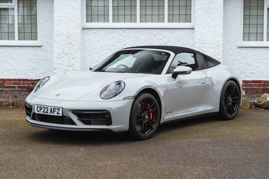 2022 Porsche 992 Carrera - Image 3 of 31