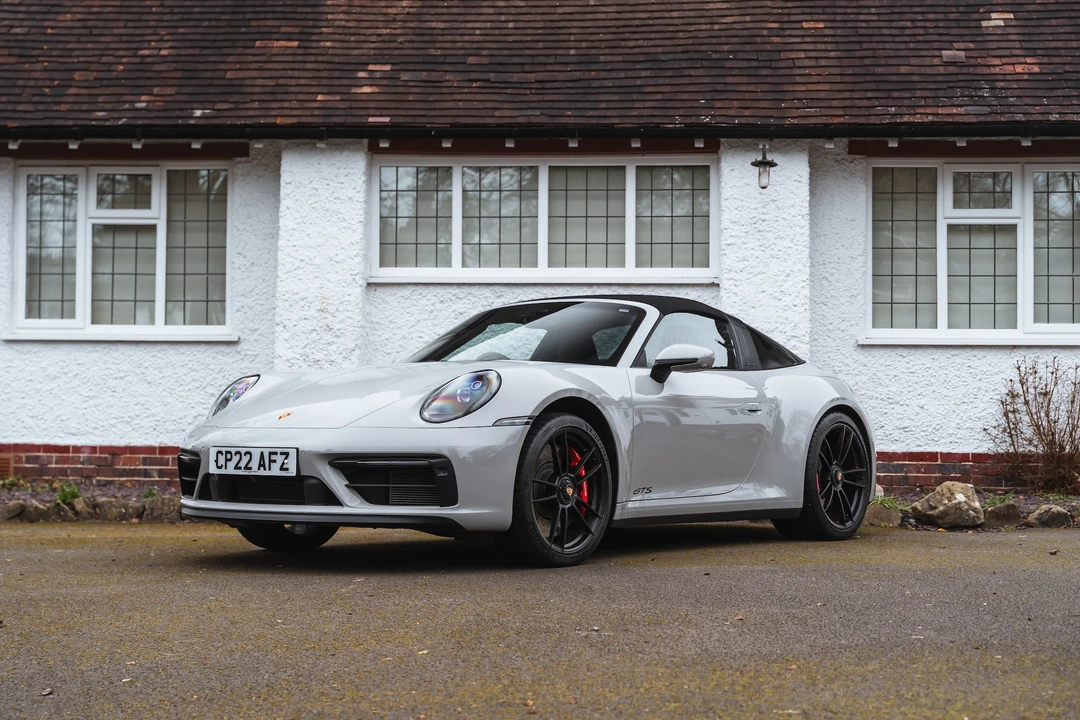 2022 Porsche 992 Carrera - Image 13 of 31