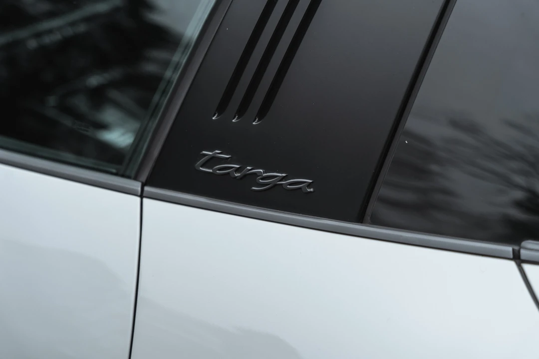 2022 Porsche 992 Carrera - Image 29 of 31