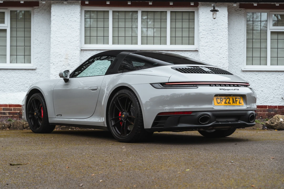 2022 Porsche 992 Carrera - Image 5 of 31