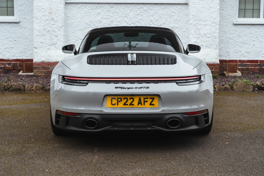 2022 Porsche 992 Carrera - Image 6 of 31