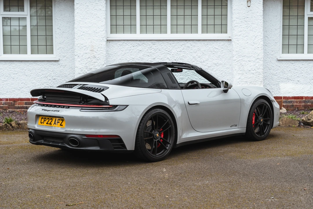 2022 Porsche 992 Carrera - Image 7 of 31