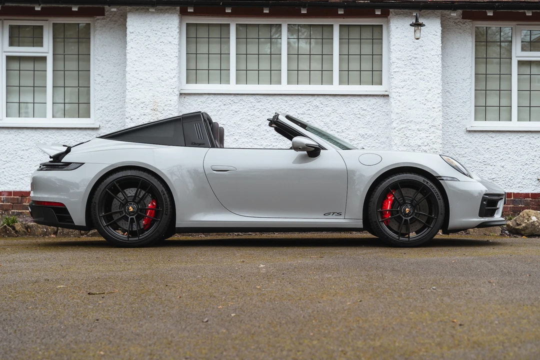 2022 Porsche 992 Carrera - Image 18 of 31