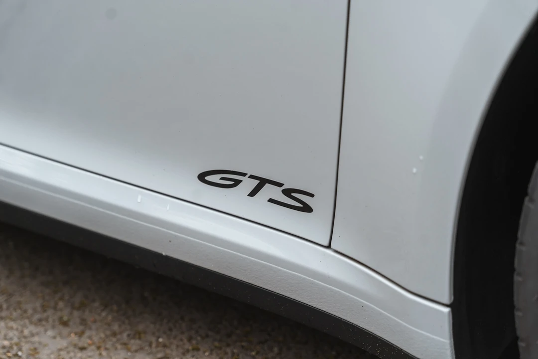 2022 Porsche 992 Carrera - Image 31 of 31