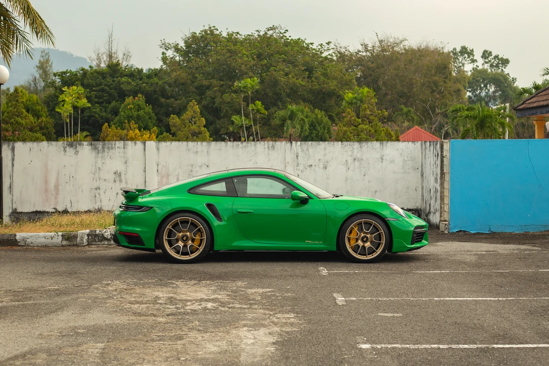 2022 Porsche 992 Turbo - Image 15 of 31