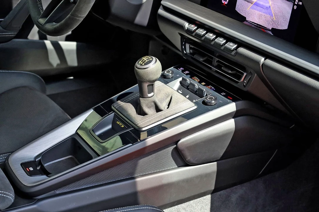 2022 Porsche 992 GT3 - Image 7 of 21