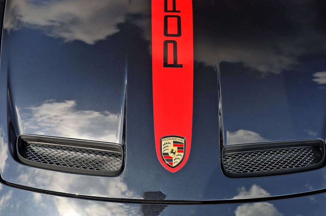 2022 Porsche 992 GT3 - Image 18 of 21